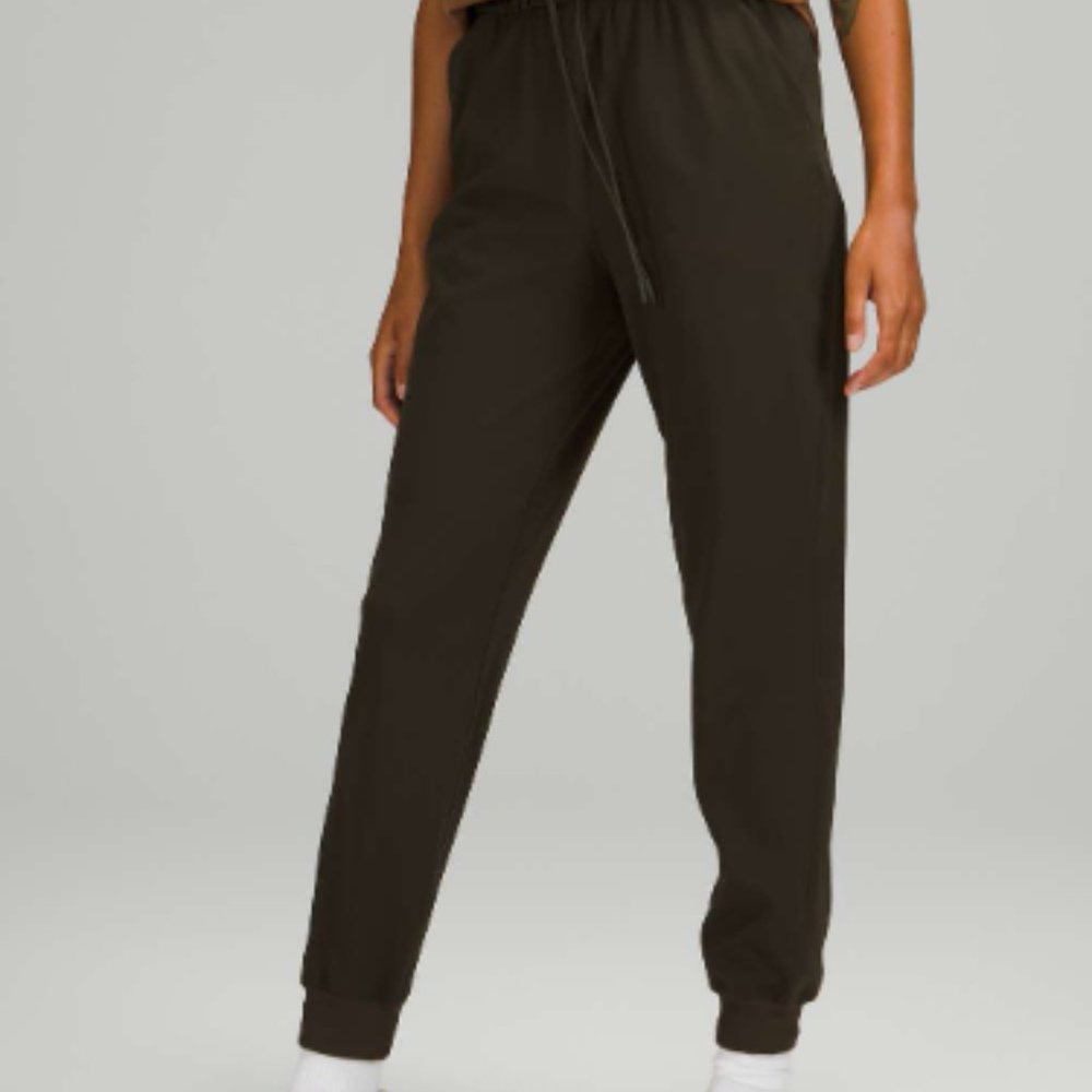 Lululemon Stretch High-Rise Jogger